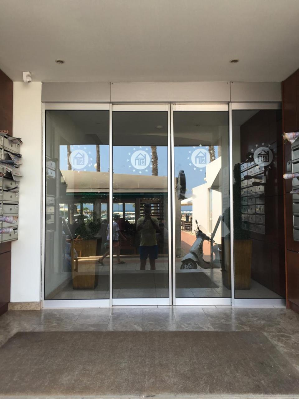 Ithaki Phinikoudes Apartment No. 105 Larnaca Exteriér fotografie